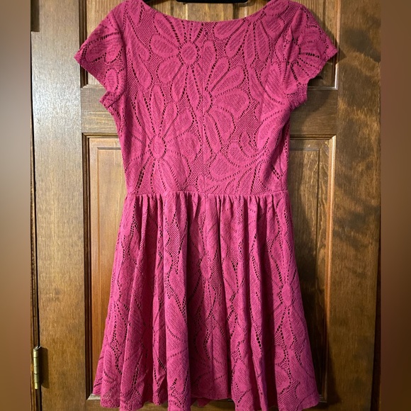 LC Lauren Conrad Pink Crochet Pattern Floral Dress - Picture 4 of 4